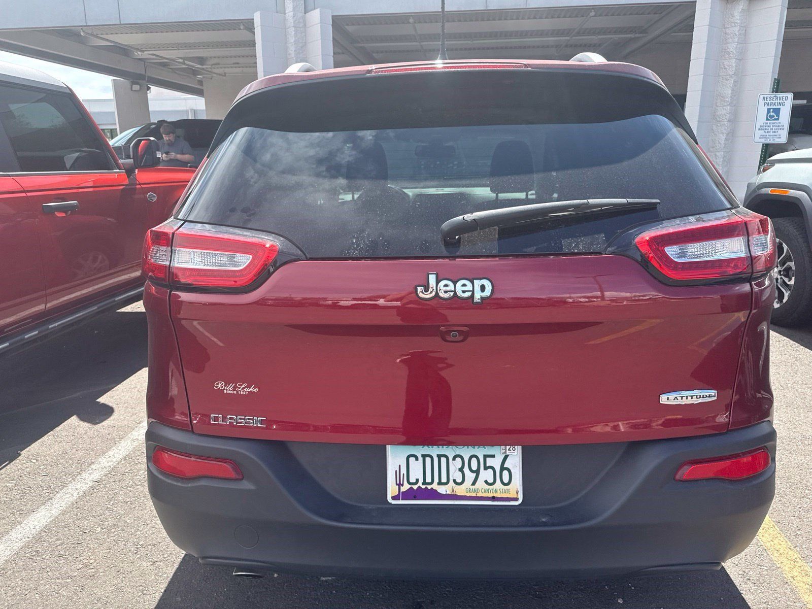 Used 2017 Jeep Cherokee Latitude FWD image 12
