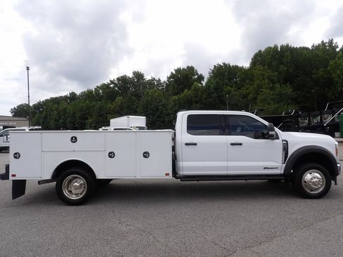 Used 2024 Ford F550 4x4 Crew Cab Super Duty w/ XLT Value Package image 9