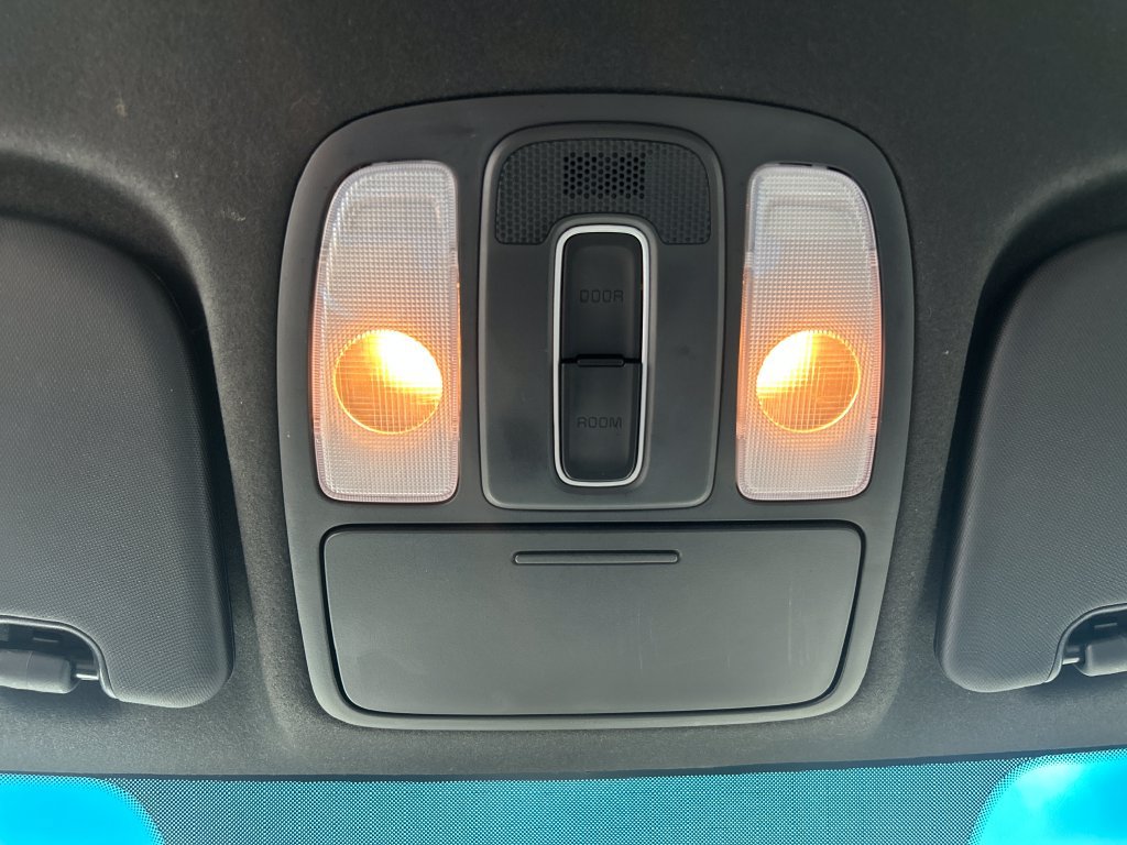 Used 2016 Kia Soul + FWD image 17