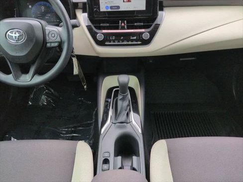 Certified 2026 Toyota Corolla LE FWD image 18
