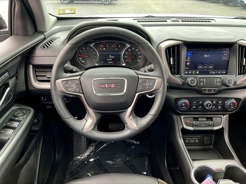 Used 2024 GMC Terrain AT4 image 16