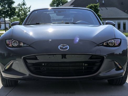 Used 2017 MAZDA MX-5 Miata RF Grand Touring RWD image 13