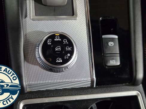 Used 2022 Mitsubishi Outlander SEL AWD/4WD image 18