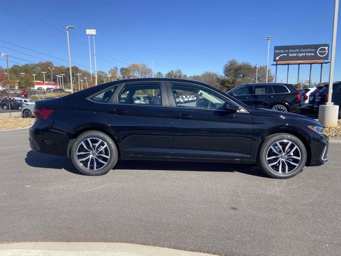 New 2026 Volkswagen Jetta SE image 10