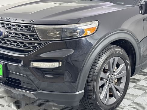 Used 2022 Ford Explorer XLT w/ Equipment Group 202A RWD image 12