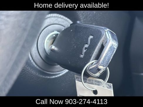 Used 2025 Kia Soul LX w/ LX Technology Package FWD image 24