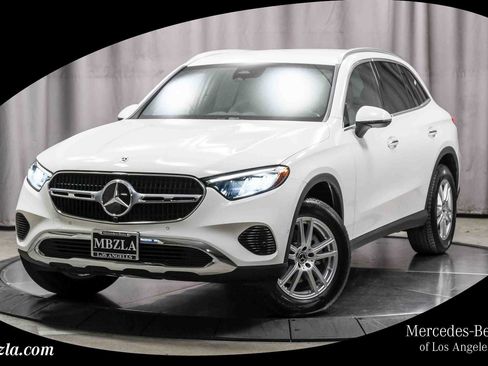Certified 2025 Mercedes-Benz GLC 300 image 1