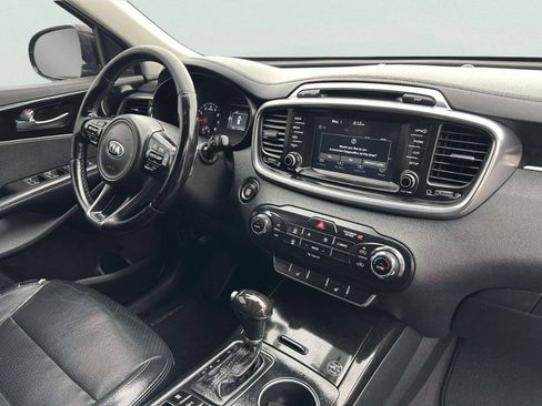 Used 2017 Kia Sorento EX AWD/4WD image 23