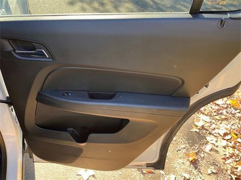 Used 2017 Chevrolet Equinox LS image 34