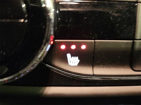 Certified 2023 Chevrolet TrailBlazer LT w/ Convenience Package image 23