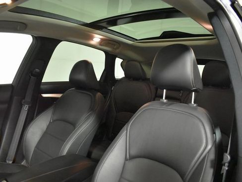 Used 2021 INFINITI QX50 Luxe image 10