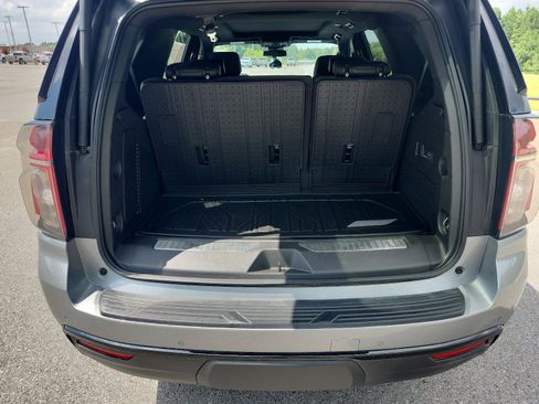 Certified 2024 Chevrolet Tahoe Z71 w/ Luxury Package AWD/4WD image 11