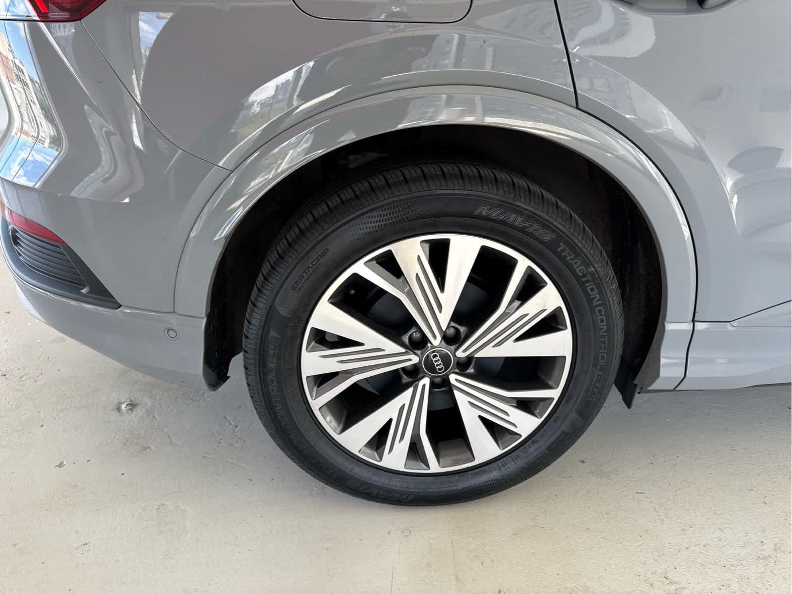 Used 2023 Audi Q4 e-tron Premium Plus w/ Premium Plus RWD image 7