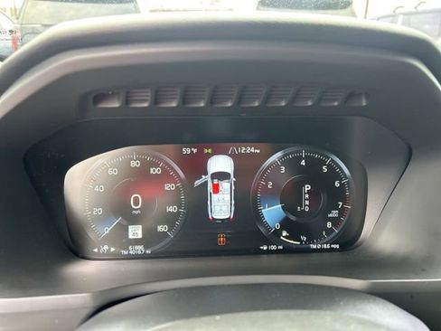 Used 2021 Volvo XC90 T6 Momentum w/ Protection Package Premier image 21
