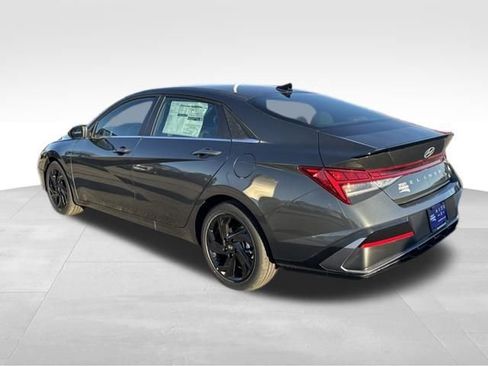 New 2026 Hyundai Elantra SEL Sport Premium FWD image 3