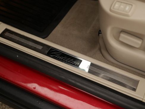 Used 2016 Cadillac SRX Luxury w/ Driver Awareness Package image 20