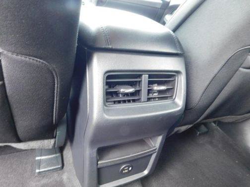 Used 2022 Ford Edge SE AWD/4WD image 12