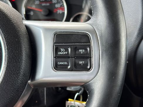 Used 2016 Jeep Wrangler Unlimited Rubicon AWD/4WD image 27