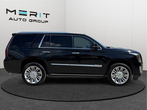 Used 2020 Cadillac Escalade Platinum AWD/4WD image 10