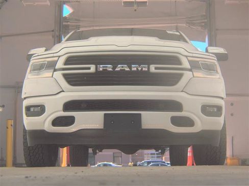 Used 2020 RAM 1500 Laramie AWD/4WD image 3