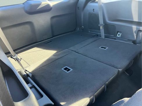 Used 2023 Ford Explorer Limited w/ Limited Technology Package image 29