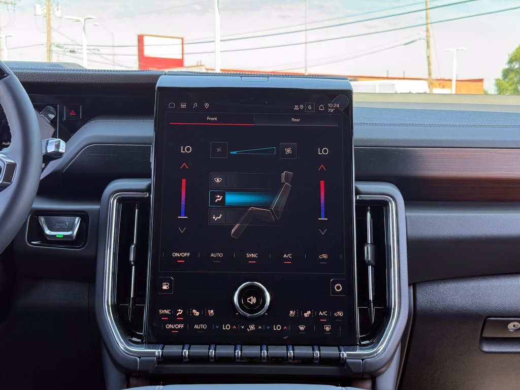 New 2026 GMC Yukon XL Denali w/ Denali Reserve Package AWD/4WD image 35