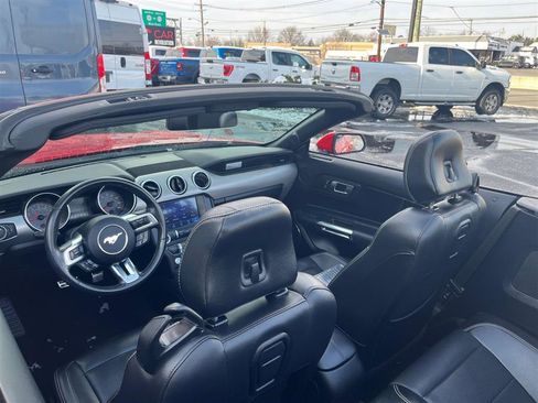 Used 2022 Ford Mustang Premium image 19