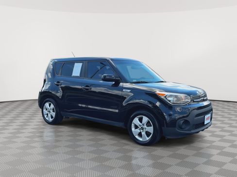 Used 2018 Kia Soul FWD image 2