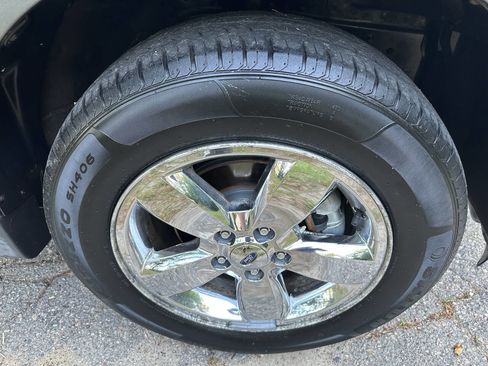 Used 2011 Ford Escape XLT image 17