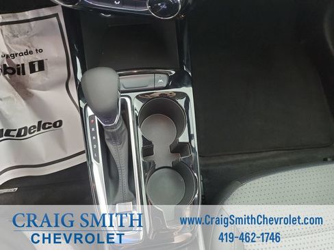 Used 2024 Chevrolet Trax LT FWD image 24