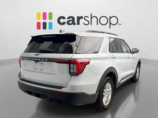 Used 2025 Ford Explorer Active AWD/4WD image 5