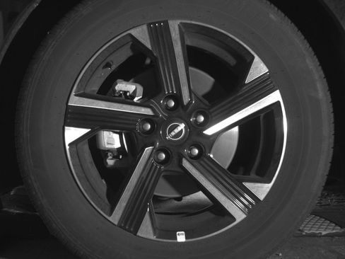 Used 2025 Nissan Sentra SV FWD image 12