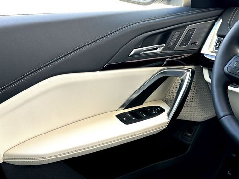 New 2026 BMW X1 xDrive28i w/ Technology Package image 18