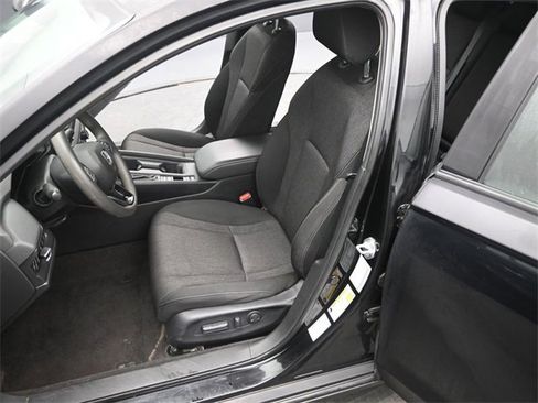 Used 2024 Honda Accord EX image 11