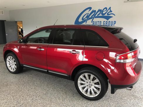 Used 2013 Lincoln MKX AWD image 2