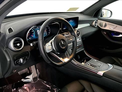 Used 2023 Mercedes-Benz GLC 300 4MATIC Coupe image 18
