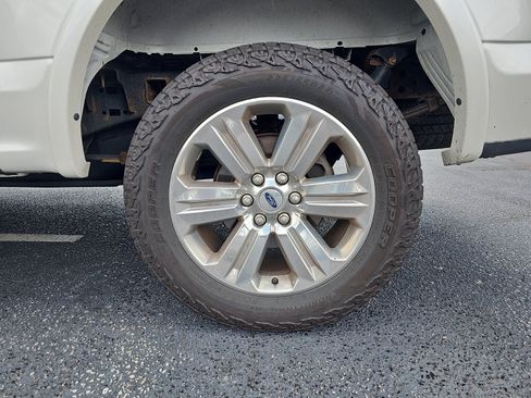 Used 2019 Ford F150 Lariat AWD/4WD image 9