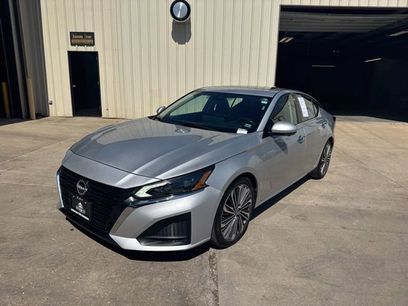 Used 2023 Nissan Altima 2.5 SL