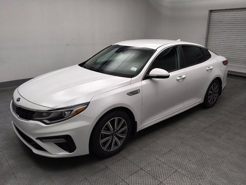 Used 2019 Kia Optima LX w/ LX 17" Wheel Package FWD image 2