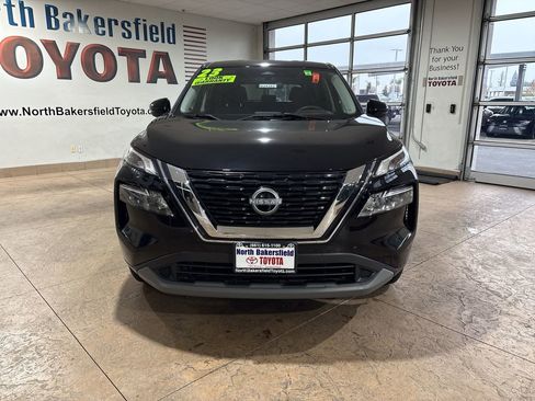 Used 2023 Nissan Rogue SV image 5