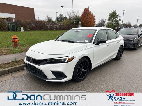Used 2023 Honda Civic Sport image 1