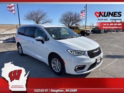 Used 2023 Chrysler Pacifica Touring-L