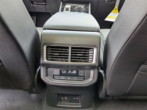 New 2026 Volkswagen Atlas SE image 16