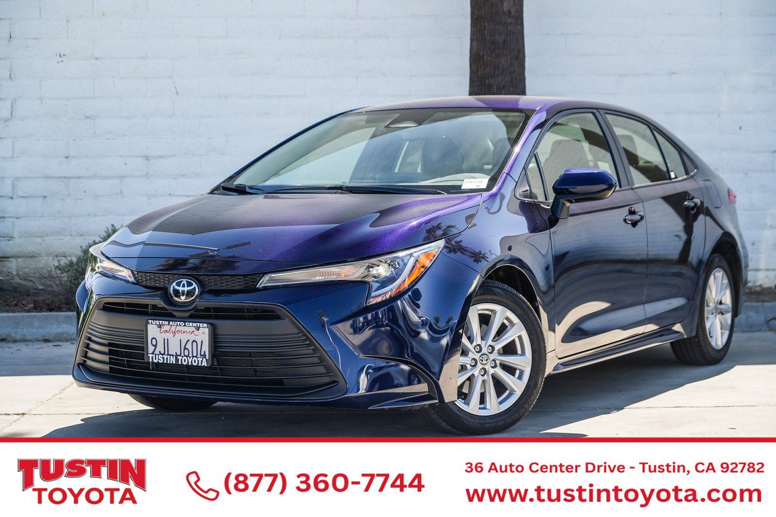 Used 2024 Toyota Corolla LE w/ LE Convenience Package FWD image 1