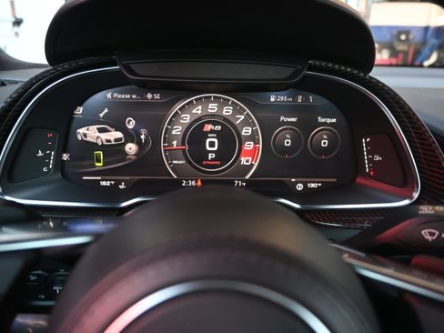 Used 2018 Audi R8 V10 w/ Premium Package RWD image 54