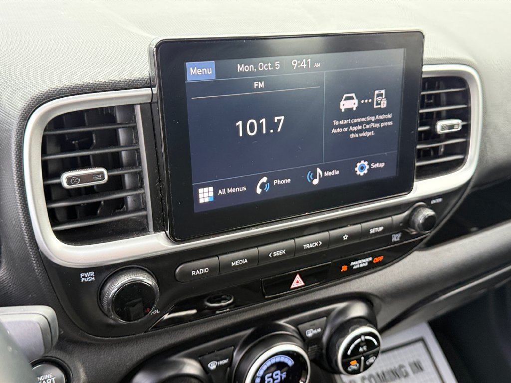 Used 2024 Hyundai Venue SEL FWD image 26