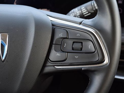 Used 2024 Buick Encore GX Sport Touring image 13