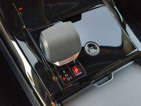 New 2025 Land Rover Range Rover Sport Dynamic SE image 18