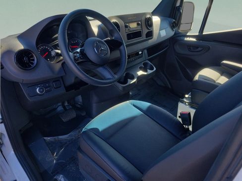 New 2025 Mercedes-Benz Sprinter 2500 image 13