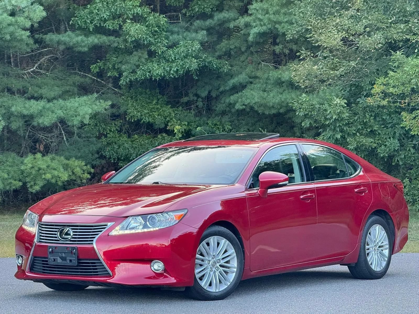 Used 2014 Lexus ES 350 w/ Luxury Package FWD image 1